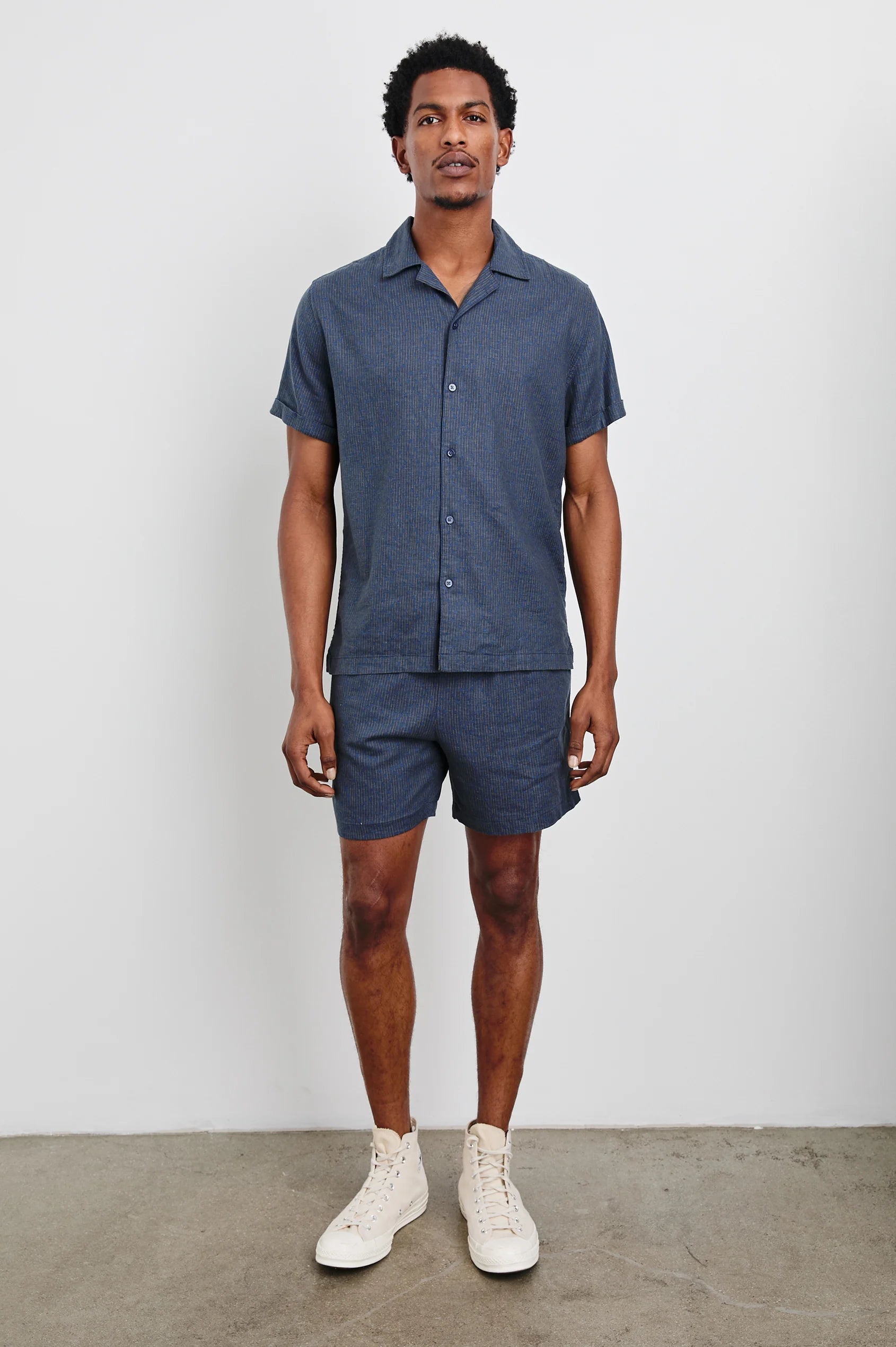 Navy Cedar Vertical Aries