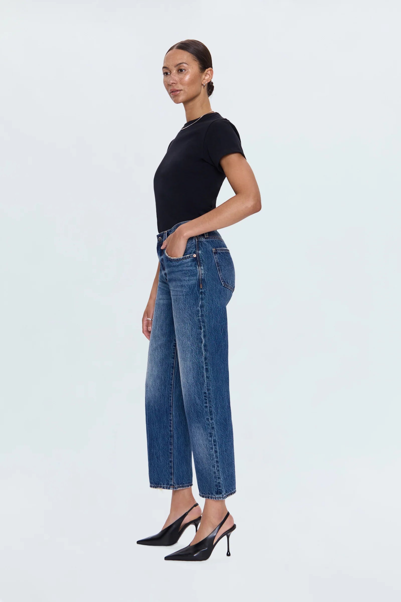 Artisan Lexi Bowed Straight