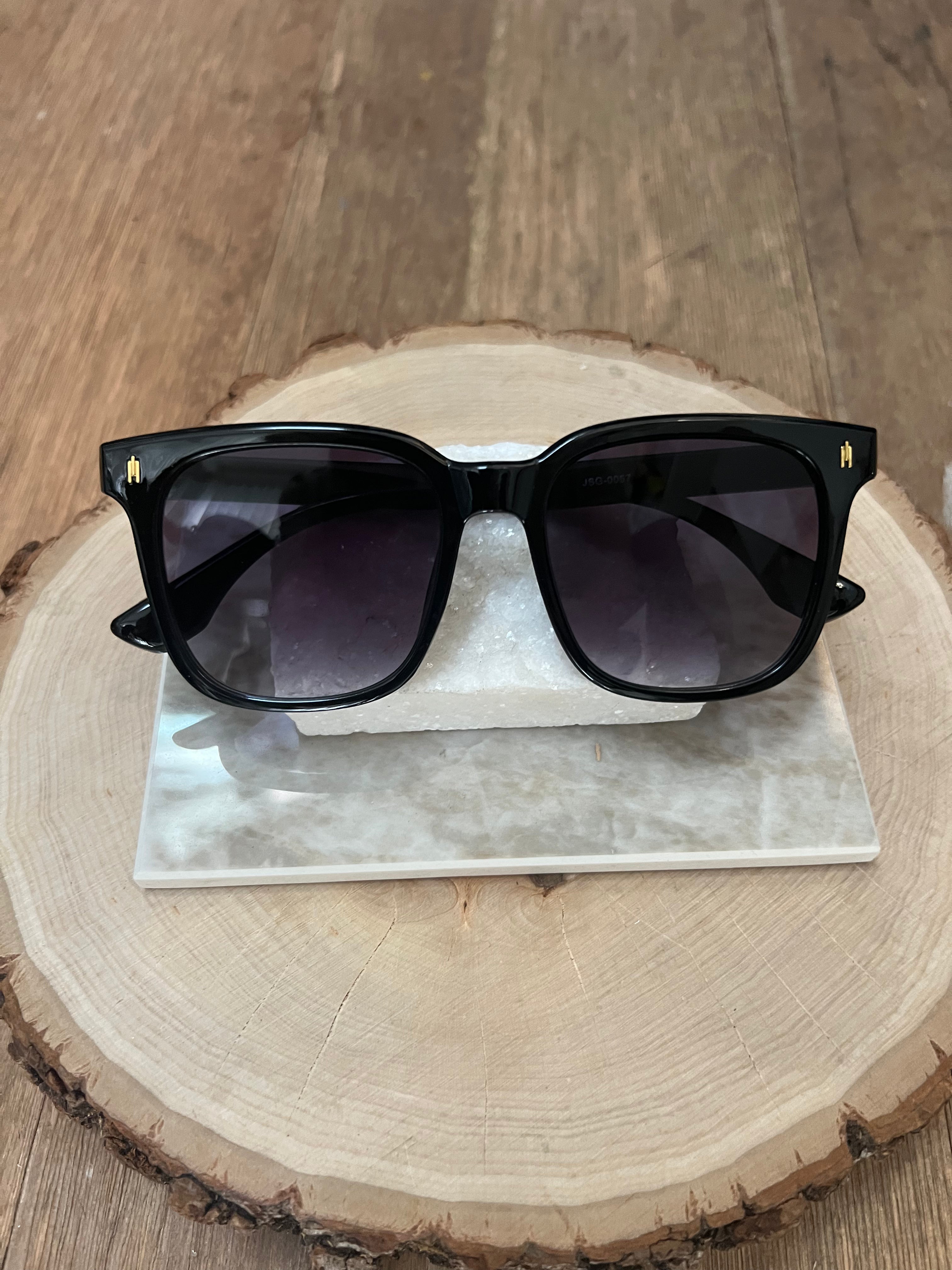Black Presley Sunnies