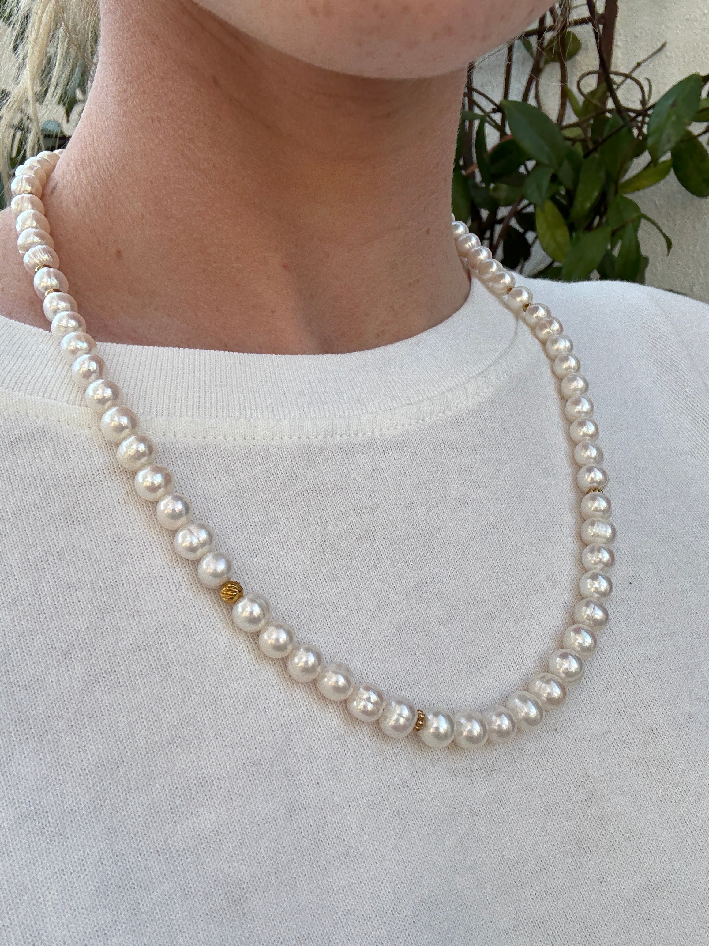 Gold Accent White Pearl Strand A7