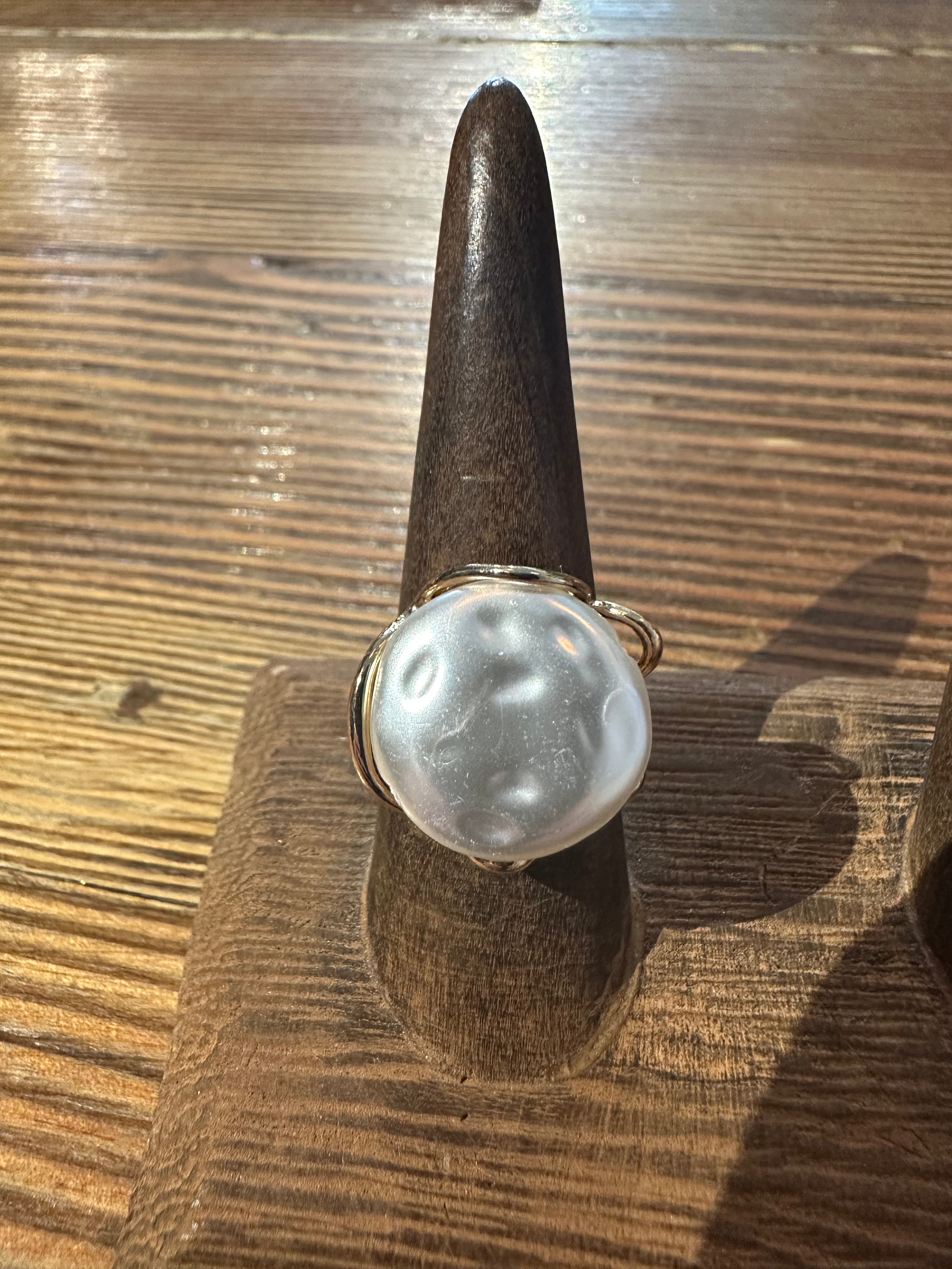 Pearly 4 Ring