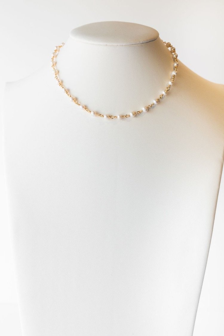 La Reina Pearl Choker Necklace