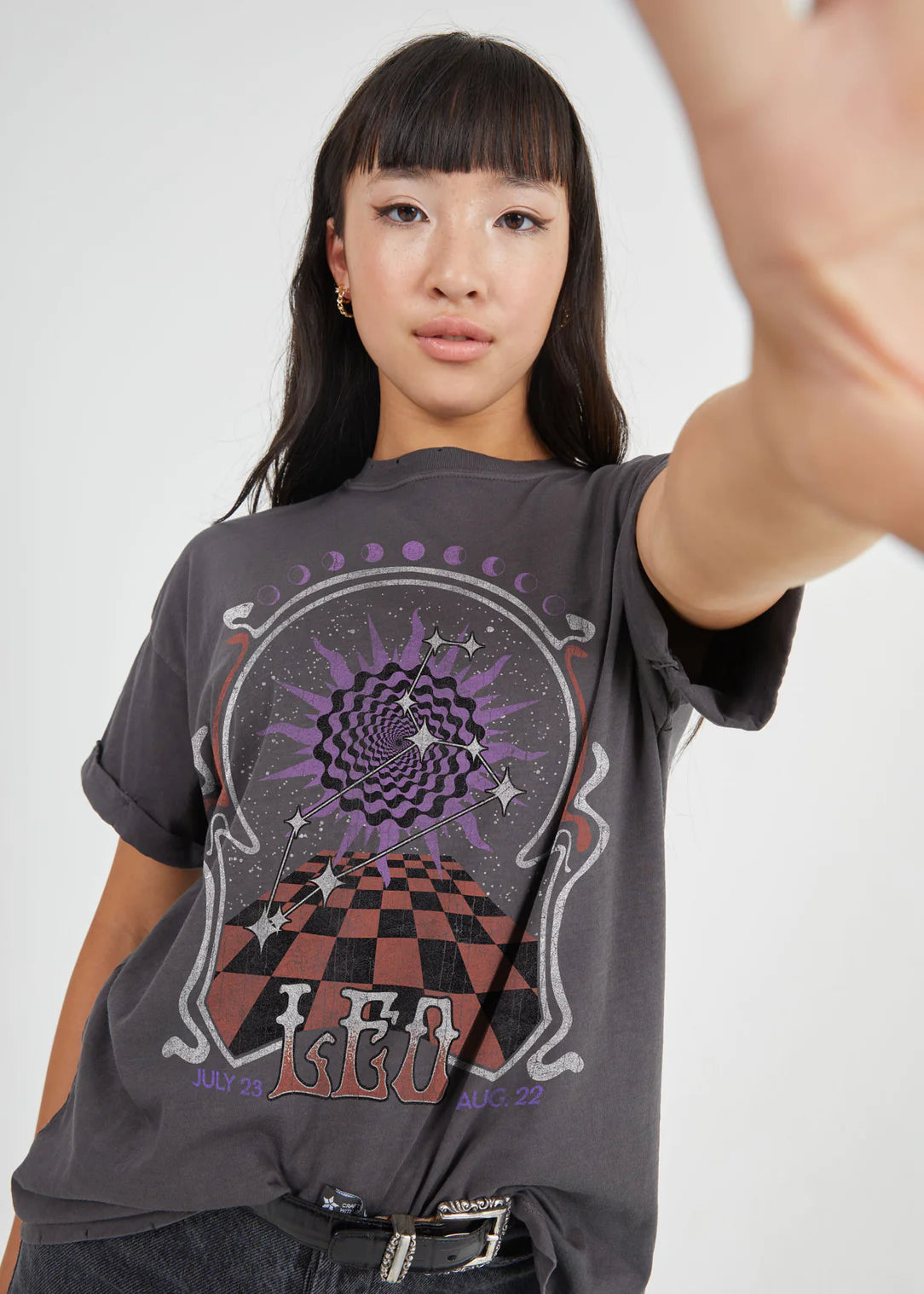 Leo Vintage Boyfriend Tee