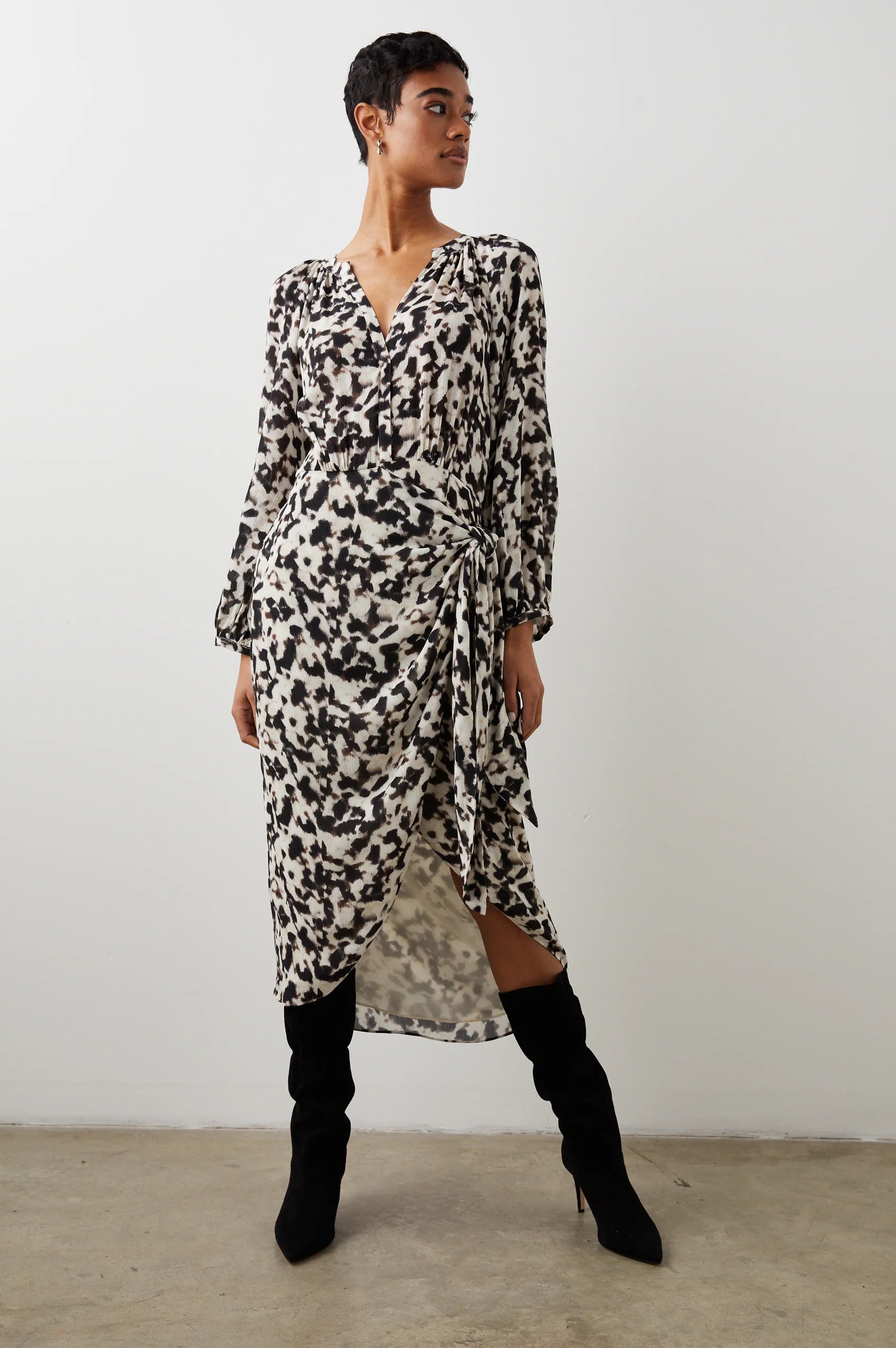 Blurred Tyra Dress