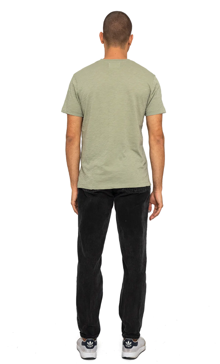 light green short sleeve tee