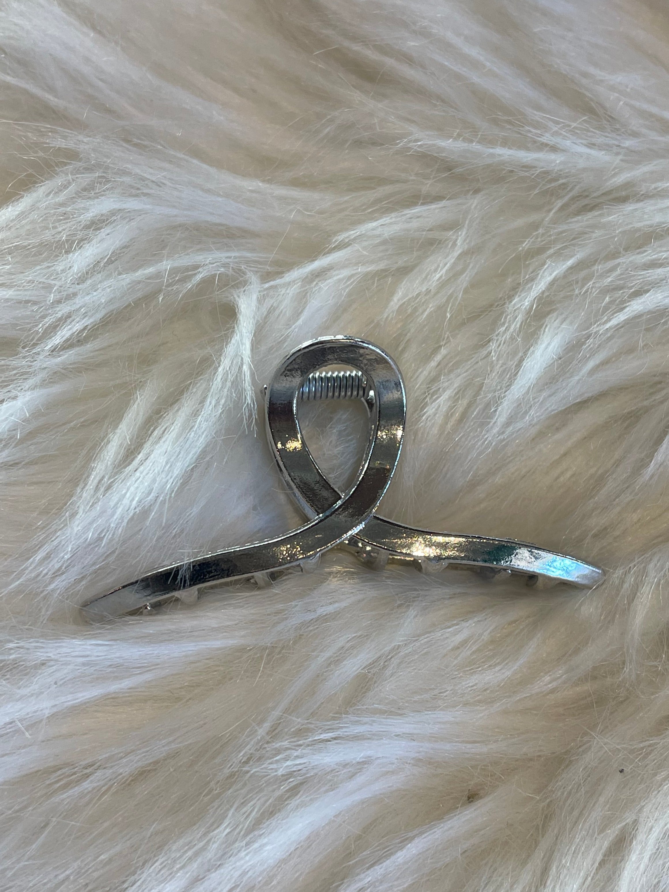 Metal Loop Hair Clip