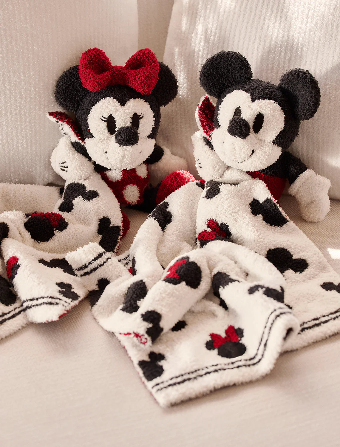 Mickey Blanket Buddie