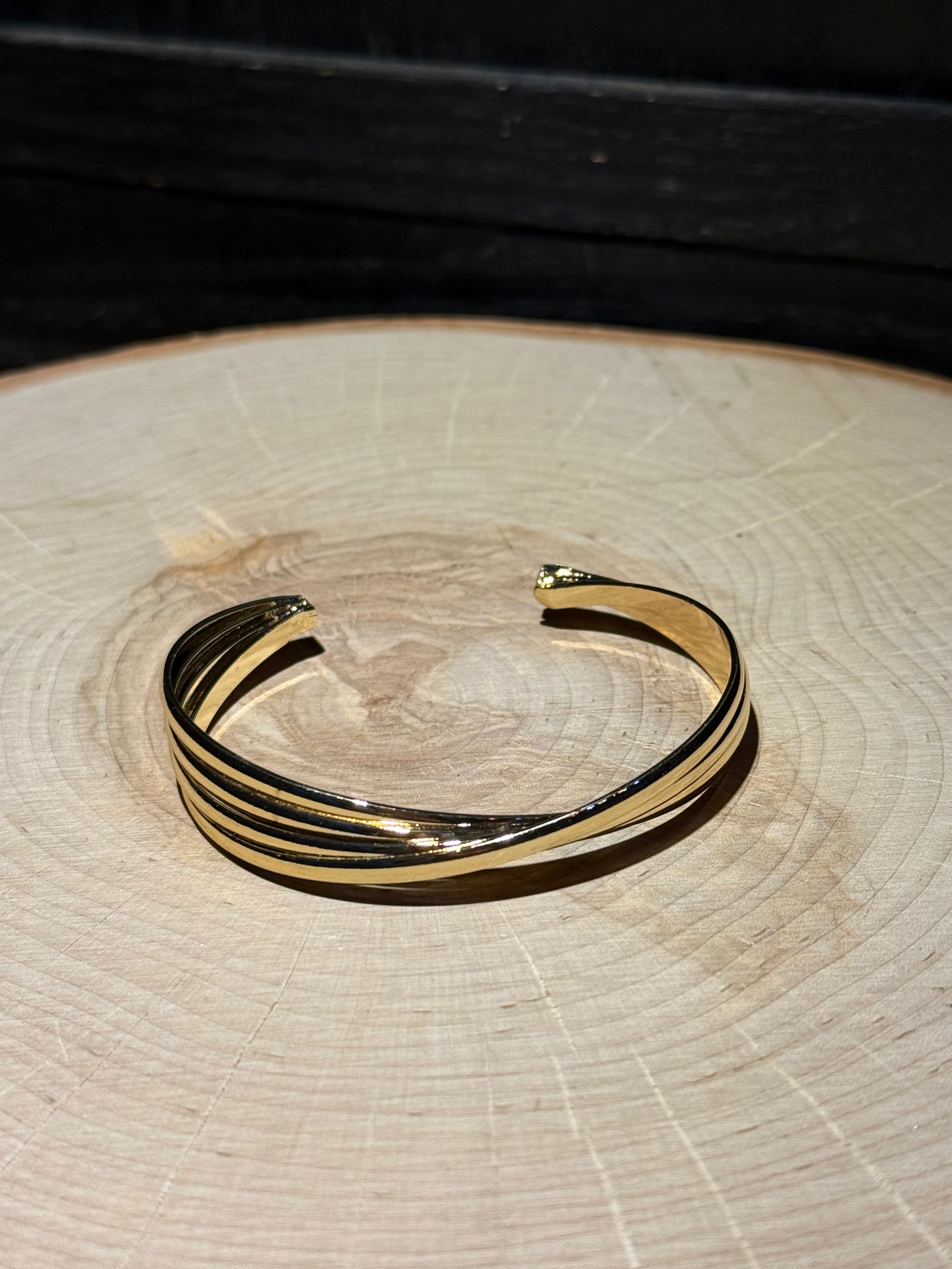 Gold Twisty Cuff