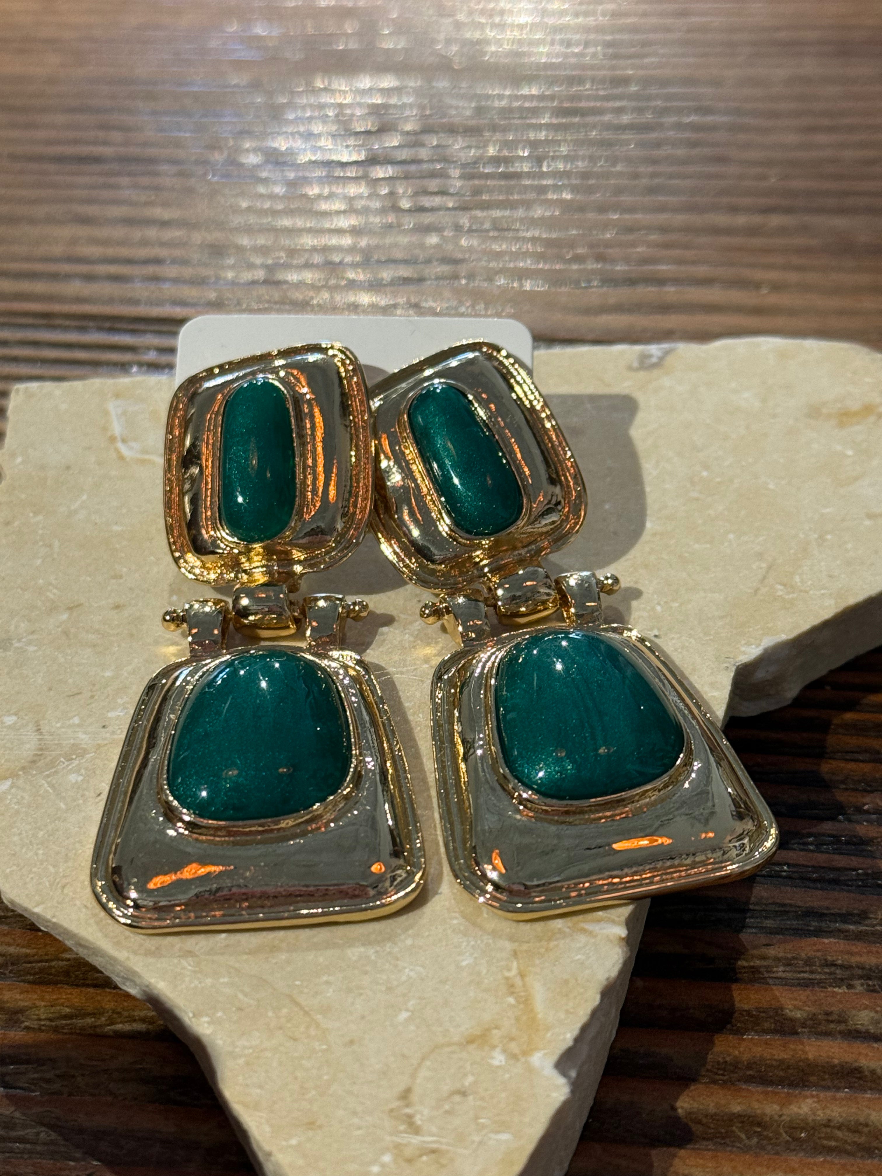 Extravagant Emerald Earrings