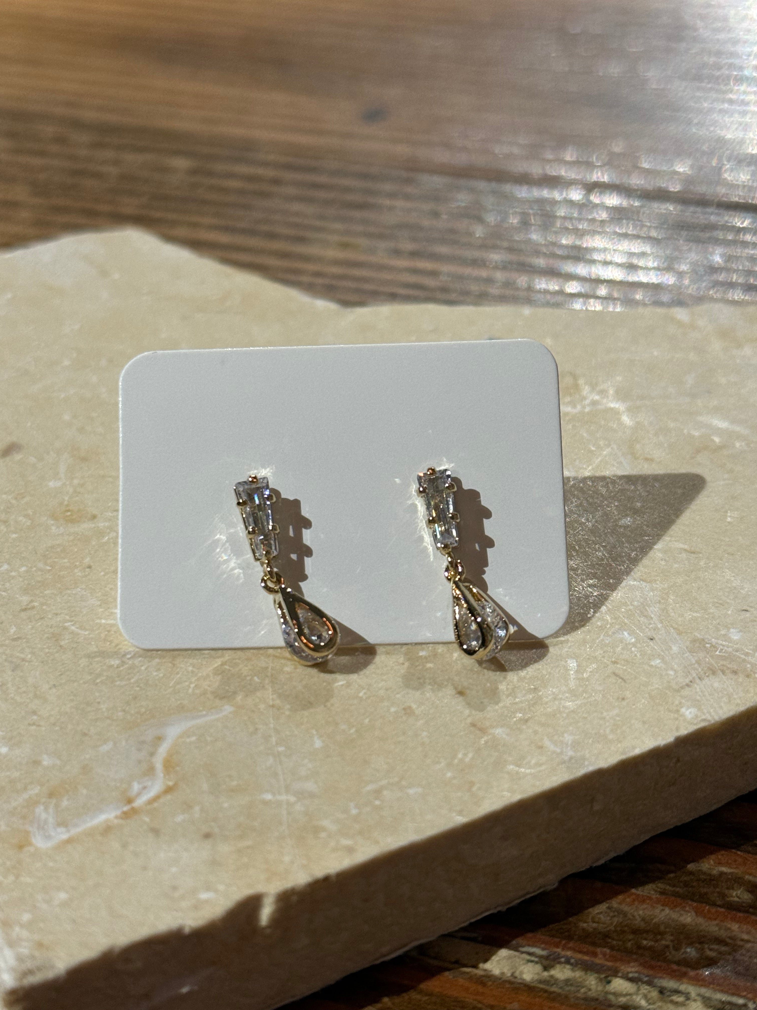Cutie Teardrop Earrings