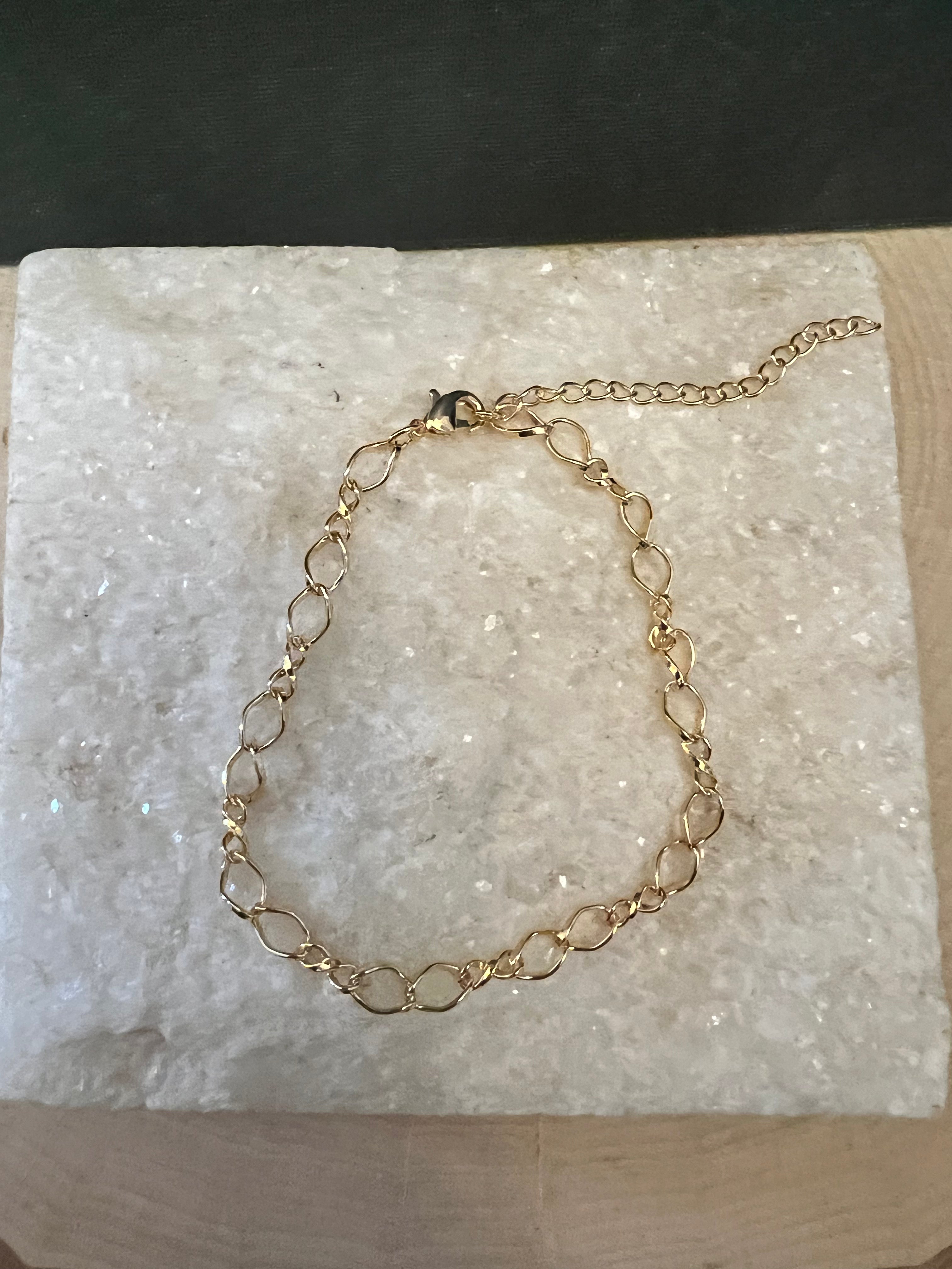 Keye Gold Bracelet