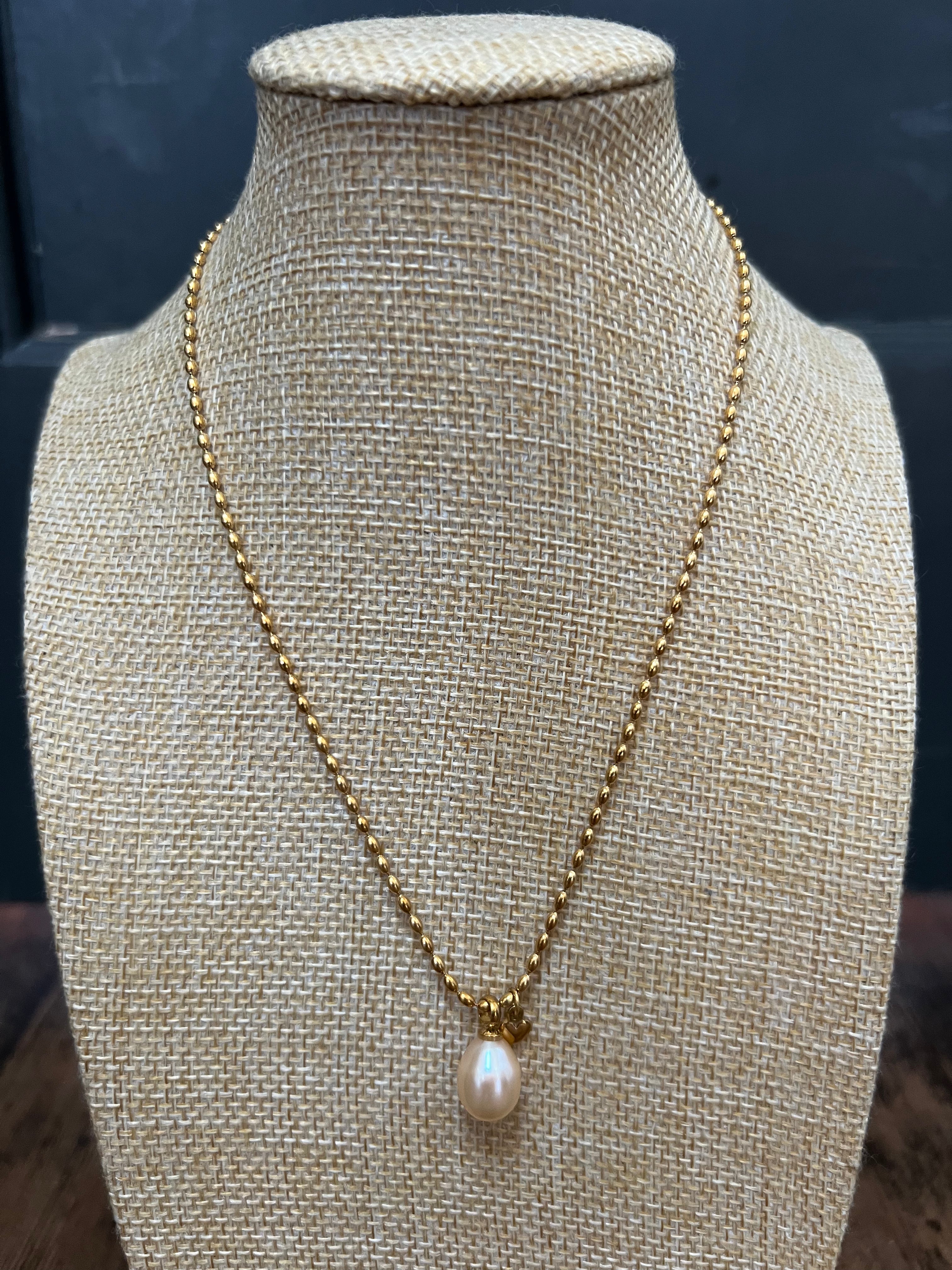 Gold White Rice Chain & Pearl W Heart Charm A23