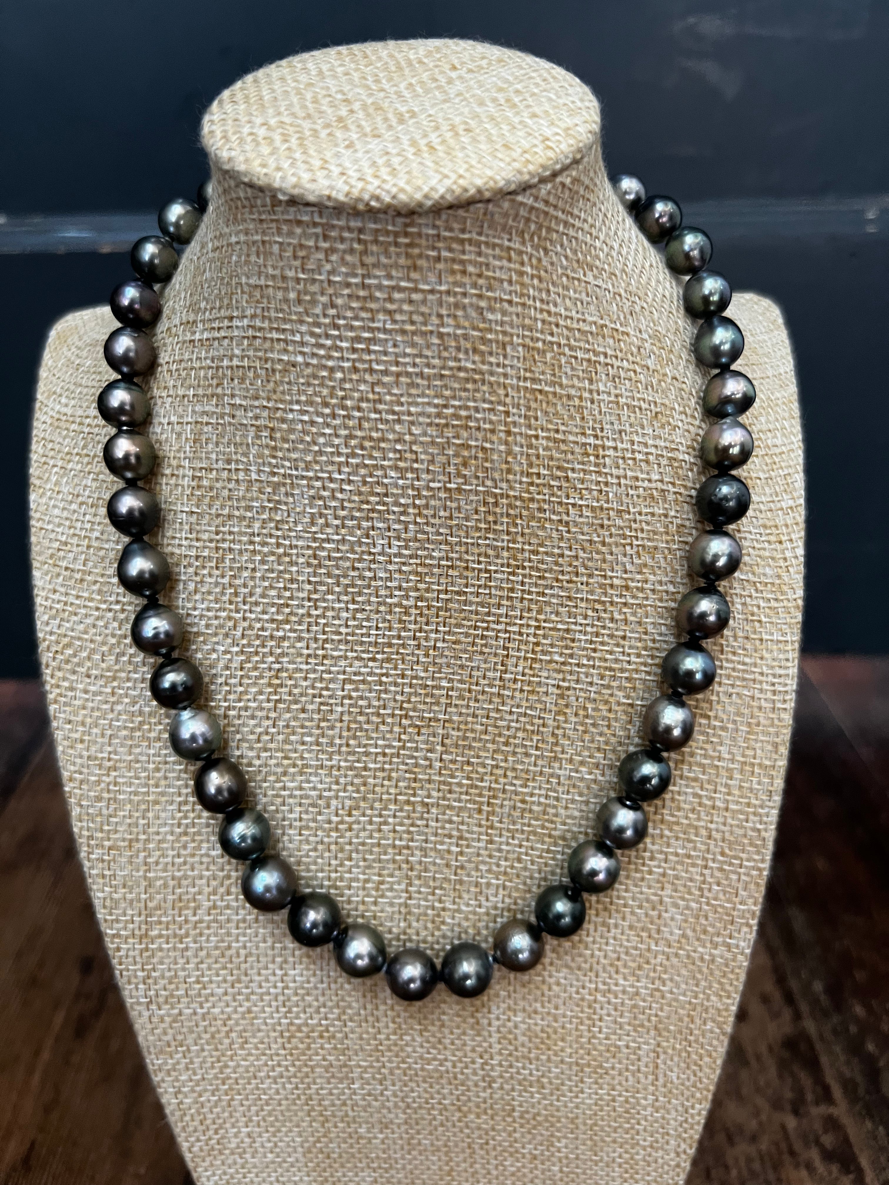 Tahitian Pearl Strand A28