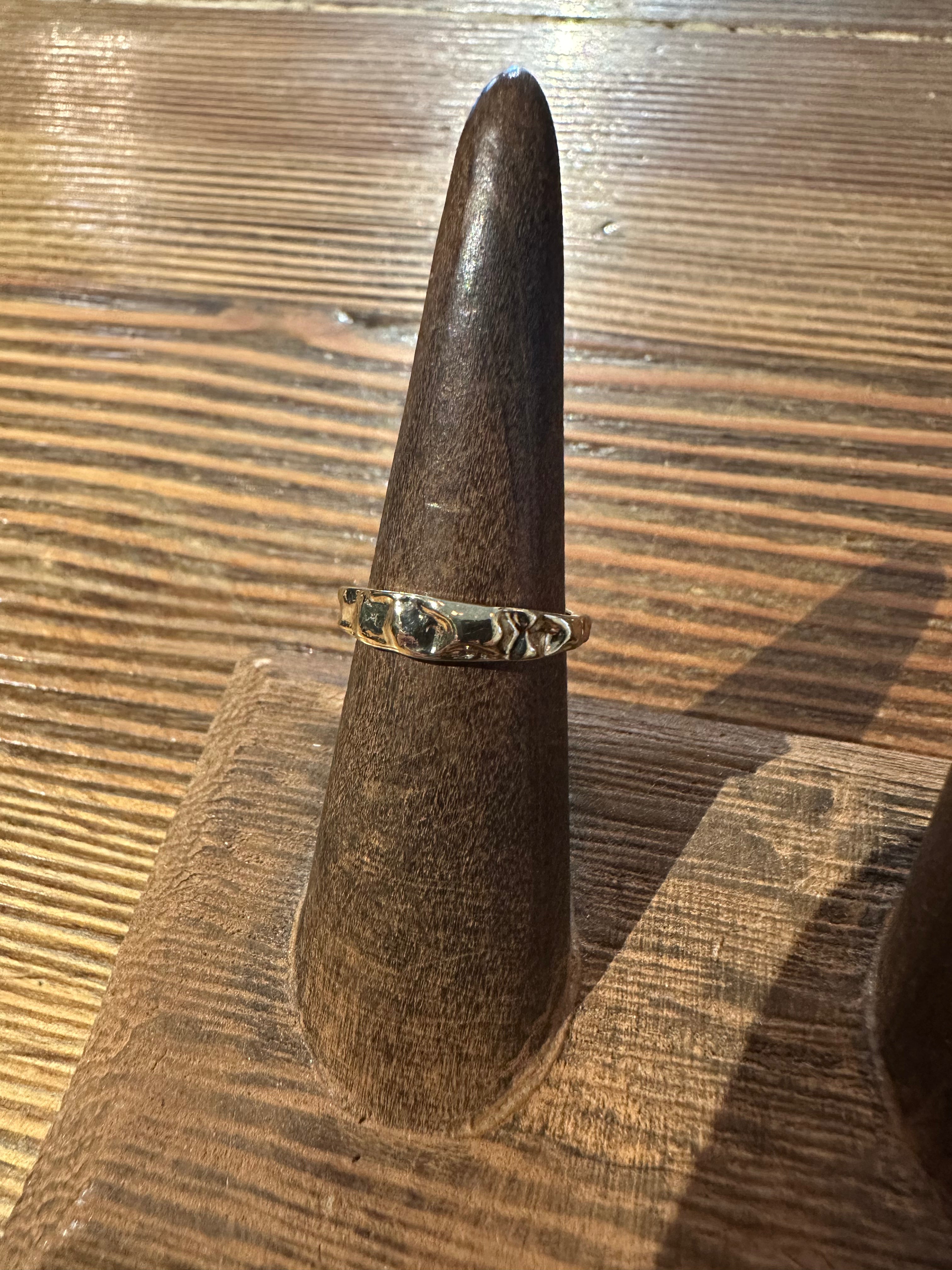Pearly 11 Ring