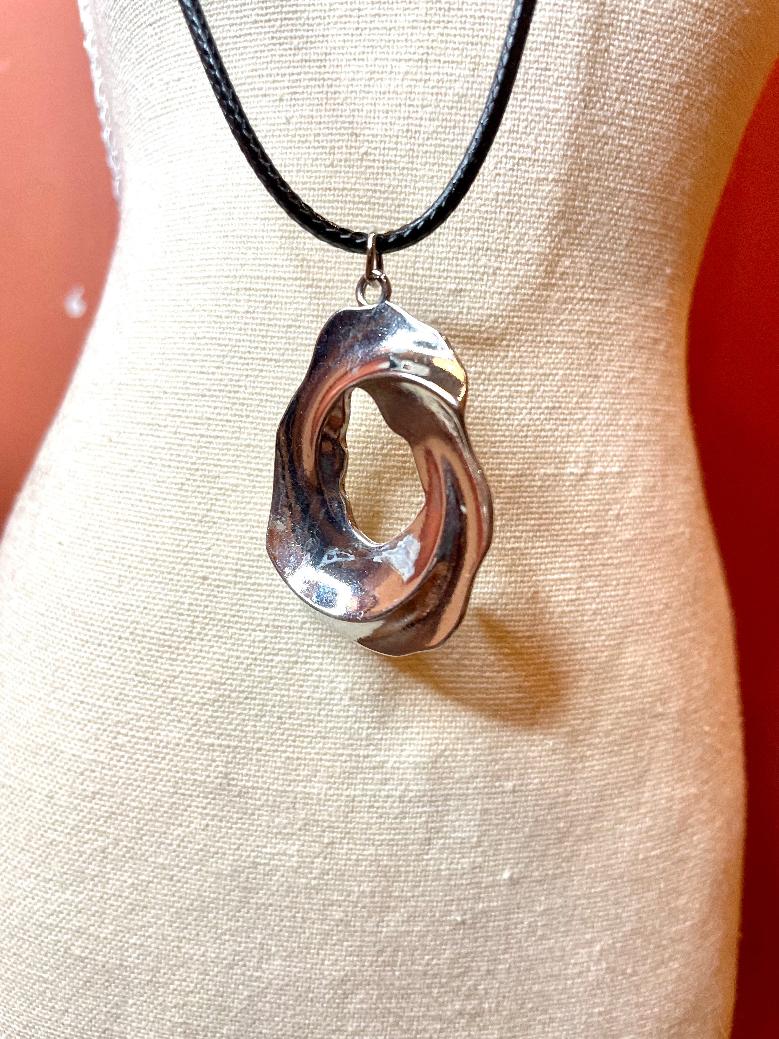 Silver Black Oyster Necklace