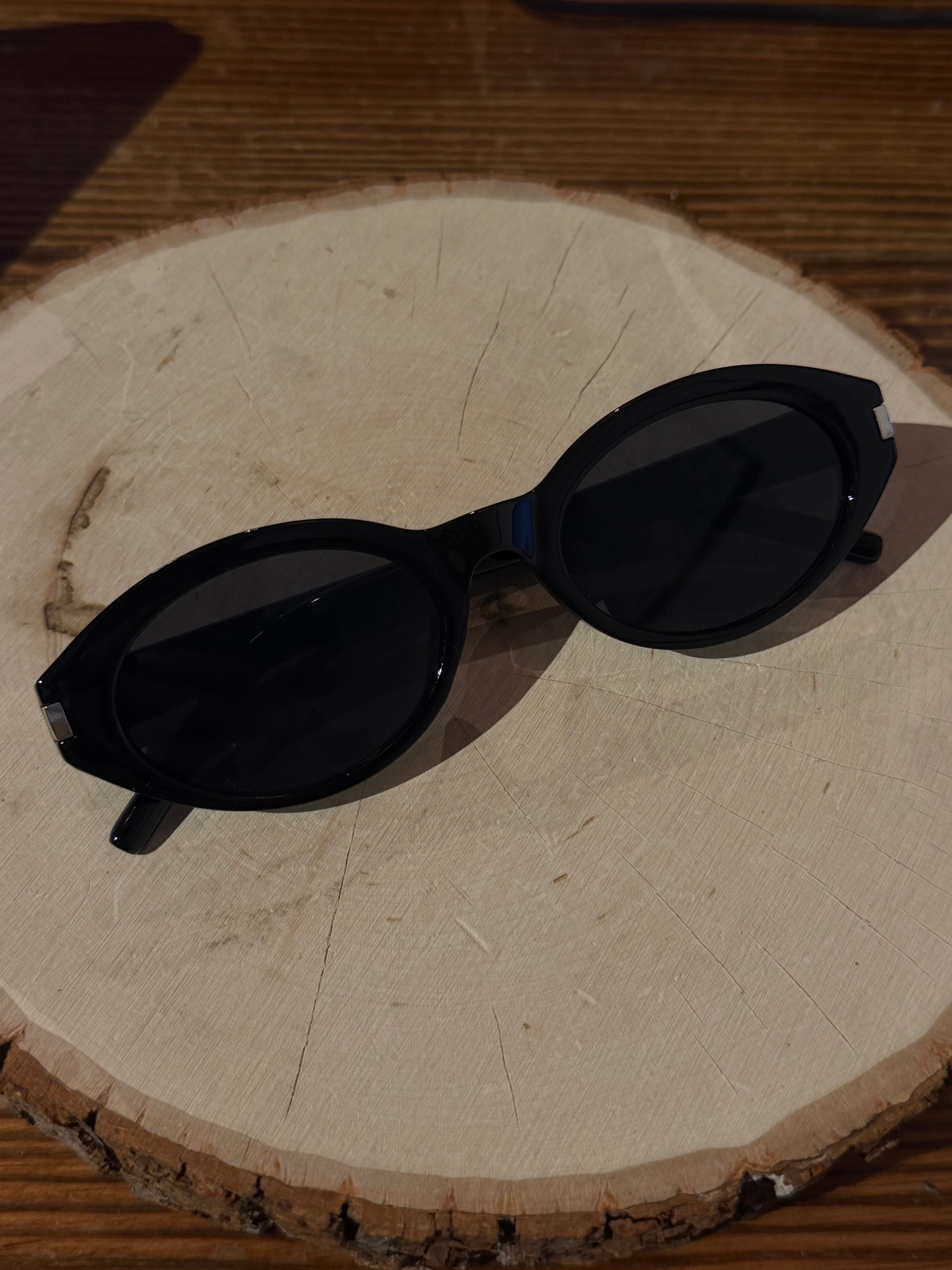 Black Carissa Sunnies