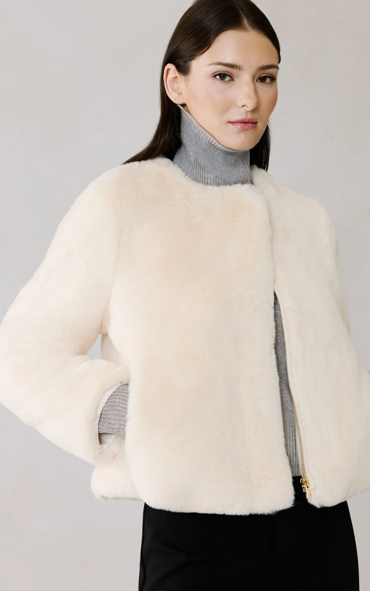 Powder Faux Fur Kendell