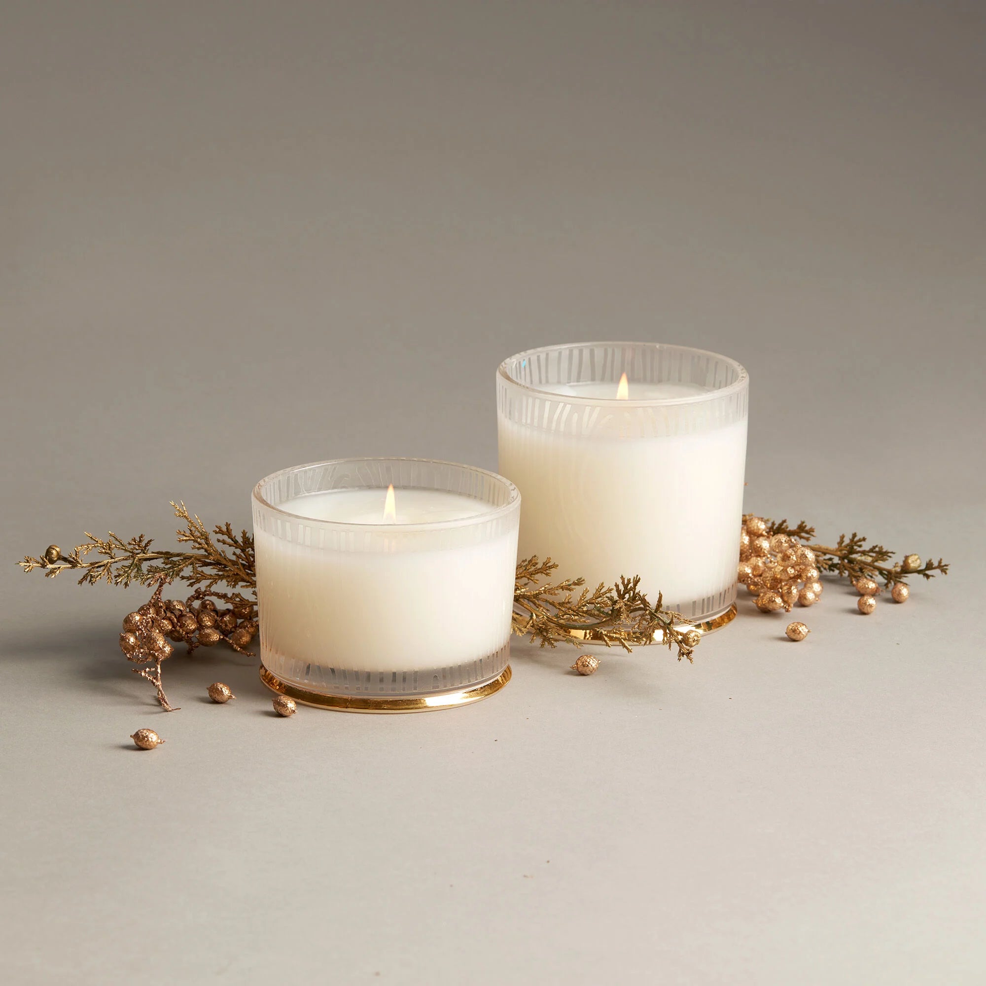 Fraiser Fur Frosted Wood Grain Candle