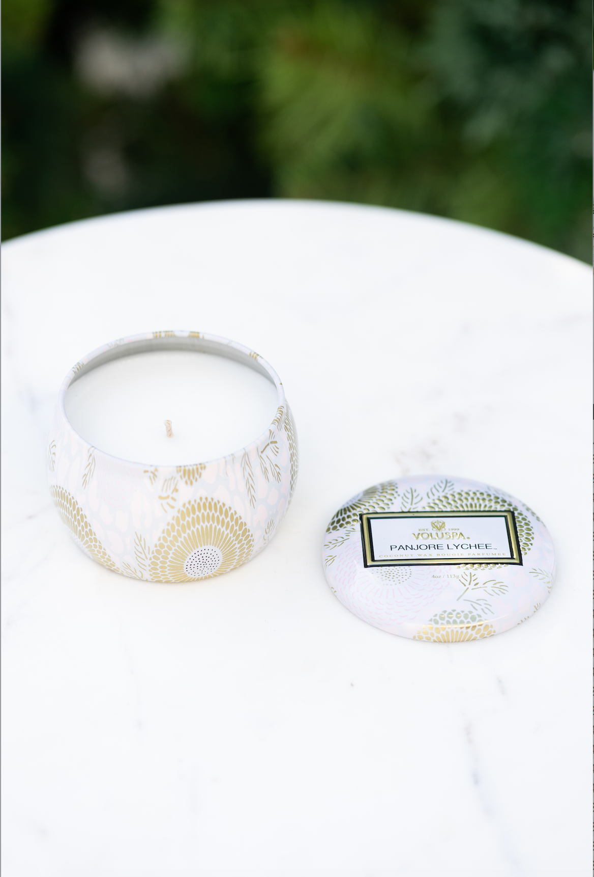 Volupsa tin candle in white and pink