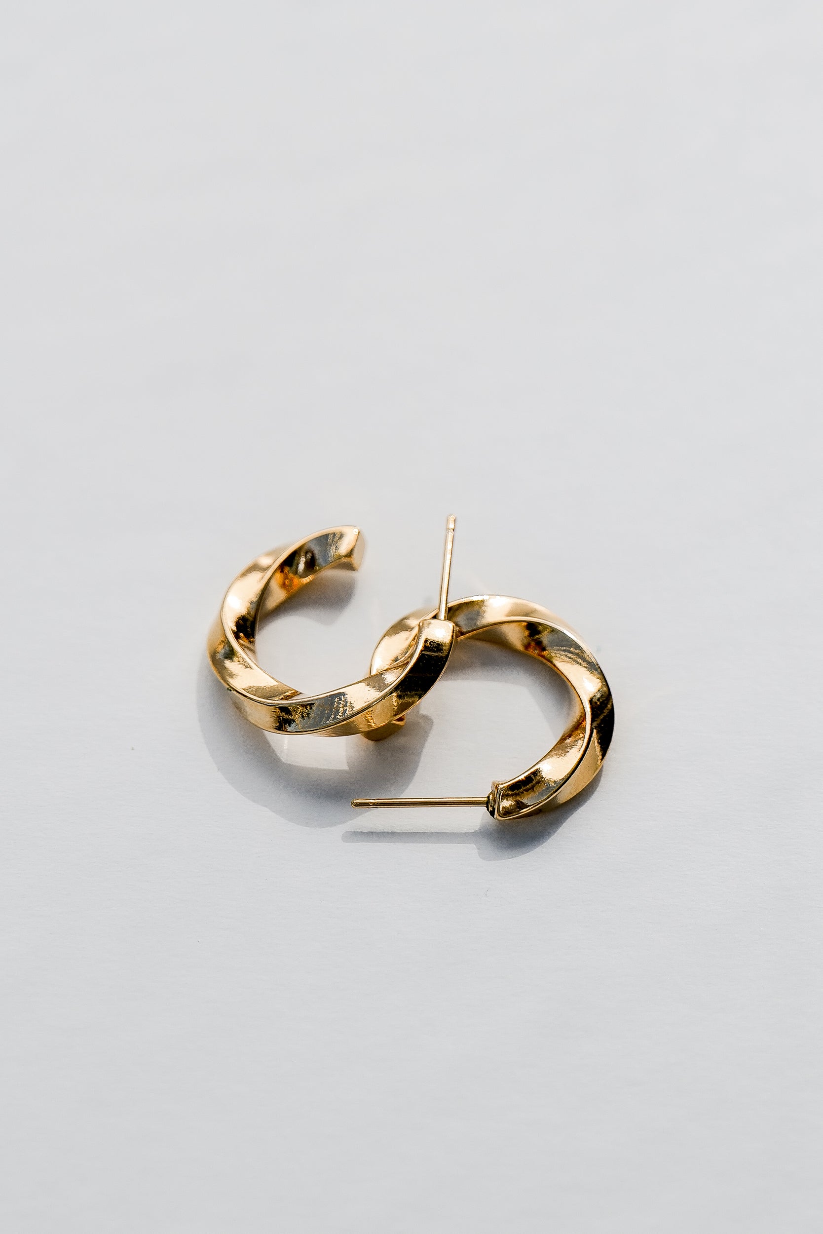 Medium Twisted Gold Hoop Earrings